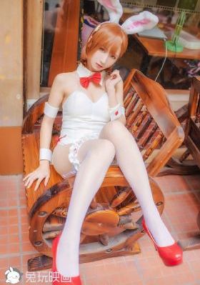 两男一女3p揉着她的奶视频_高清日韩免费观看